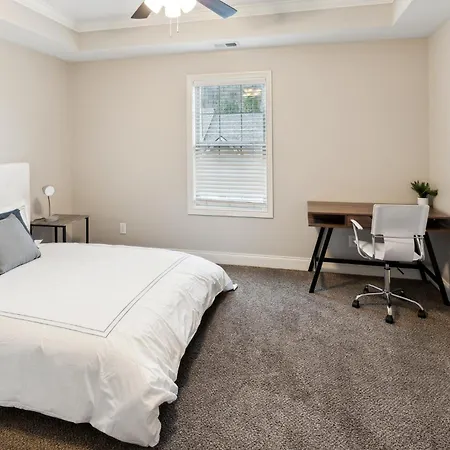 Biltmore Luxury 1513 #8 Townhomes L 2Bd 2 Bth